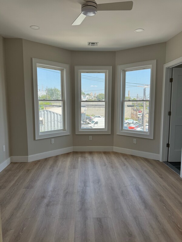 Building Photo - 115 Carteret Ave