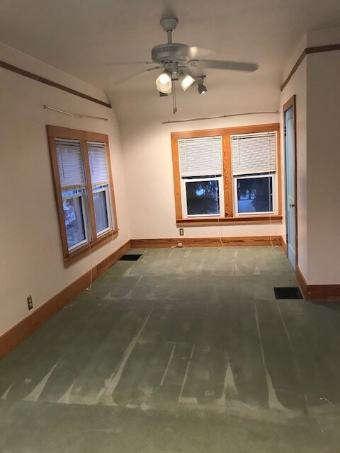 Building Photo - 30855 Brentwood St
