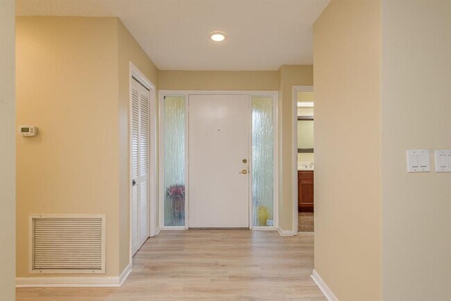 Foto del edificio - 2830 Wildwood Dr