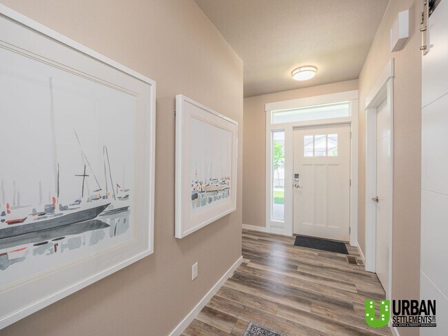 Foto del edificio - Charming 3-Bedroom Home in North Spokane –...
