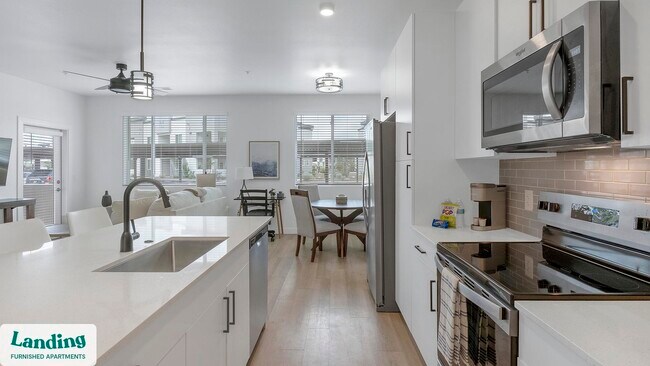 Foto del edificio - 255 N Camino Mercado