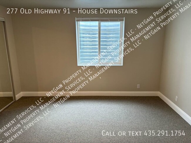 Building Photo - Large Newly Updated 2 Bedroom Basement Apa...