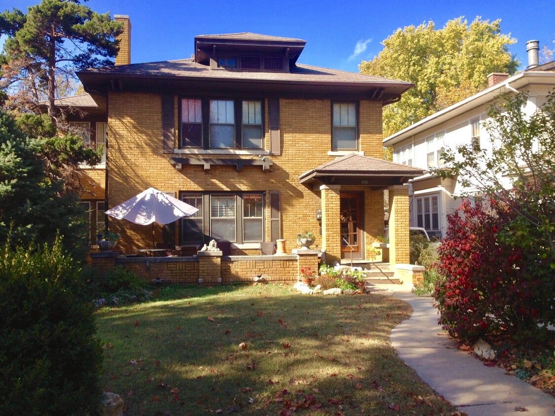 Front - 155 S Fountain St