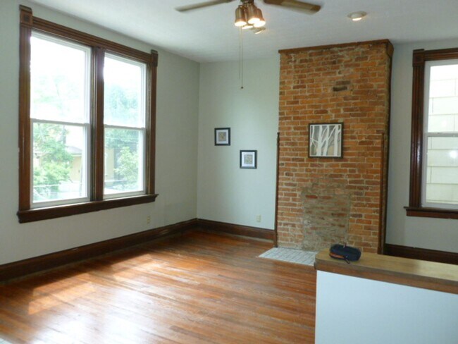 Foto del edificio - 2667 Bellevue Avenue