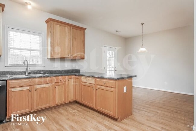 Foto del edificio - 651 Cotton Brook Dr