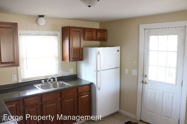 Building Photo - 4 br, 2 bath House - 90 Spear Rd