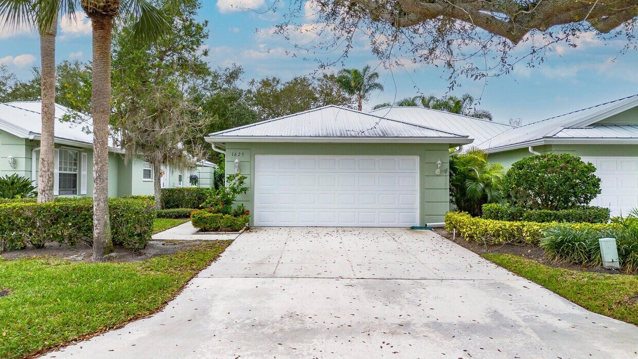 Foto principal - 1625 SW Waterfall Blvd