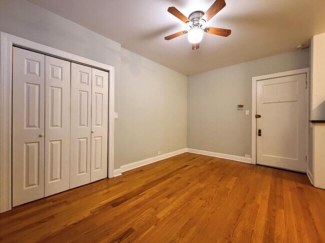 Building Photo - 0 bedroom in CHICAGO IL 60657