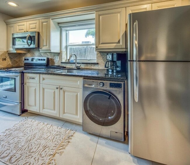 Photo - 1331 North N Street House