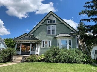 Building Photo - 827 S Cory St