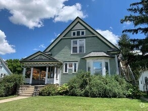 Building Photo - 827 S Cory St