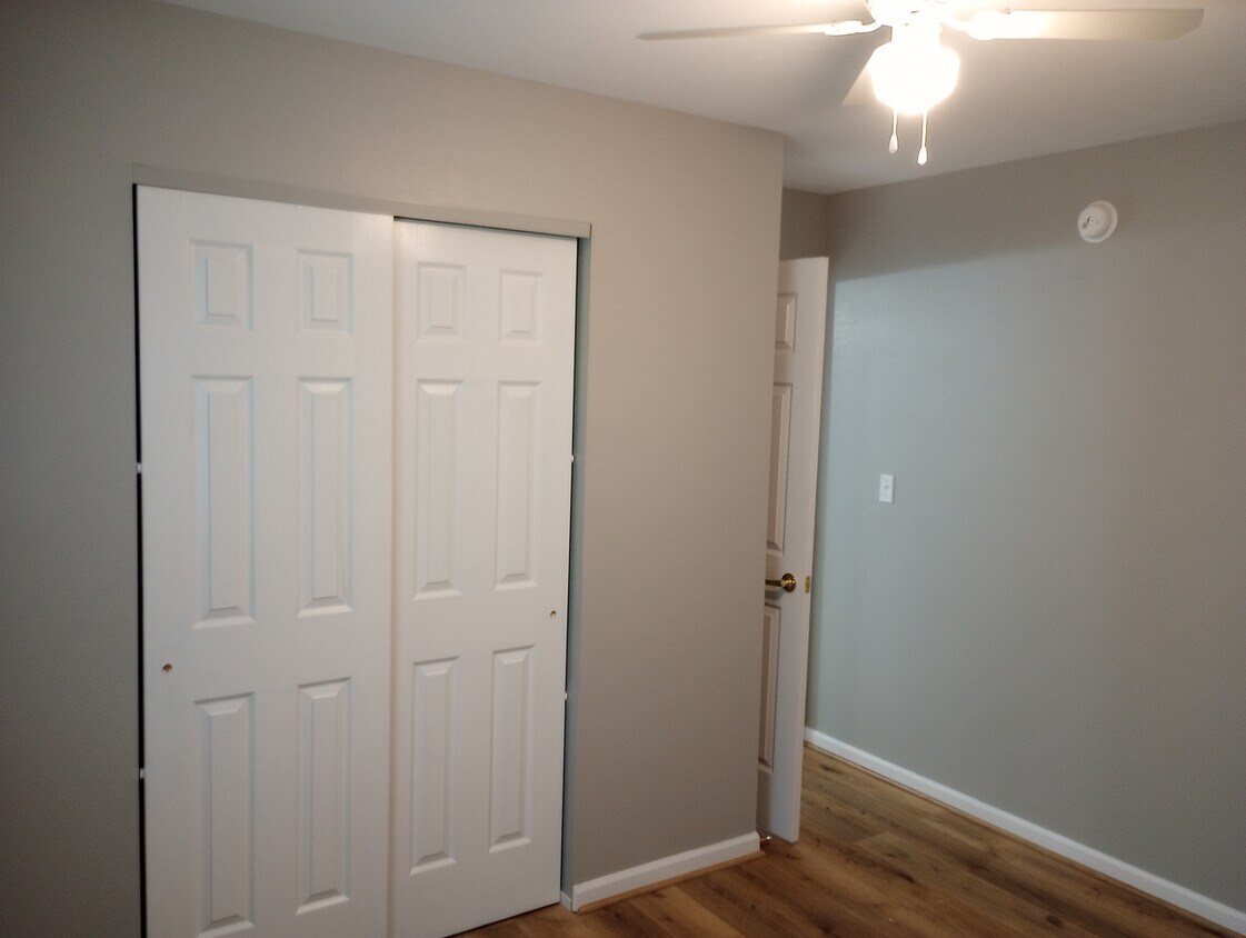 101 S Mapleshade Rd Unit D, Cuba, MO 65453 Apartments in Cuba, MO