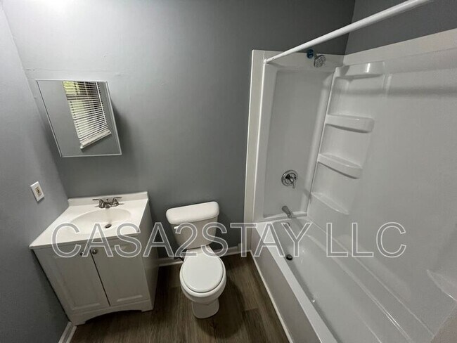 Foto del edificio - 371 Redmar Blvd