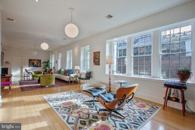 Foto del edificio - 237-41 N Bread St