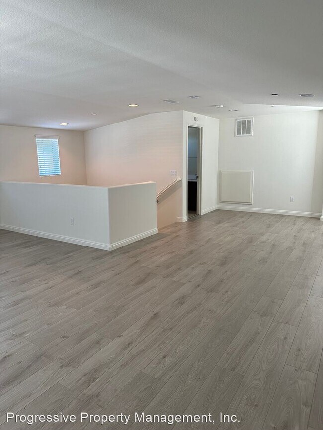 Building Photo - 3 br, 3.5 bath House - 249 Tiger Ln