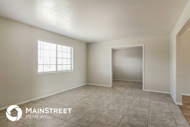 Foto del edificio - 2561 W Virginia St