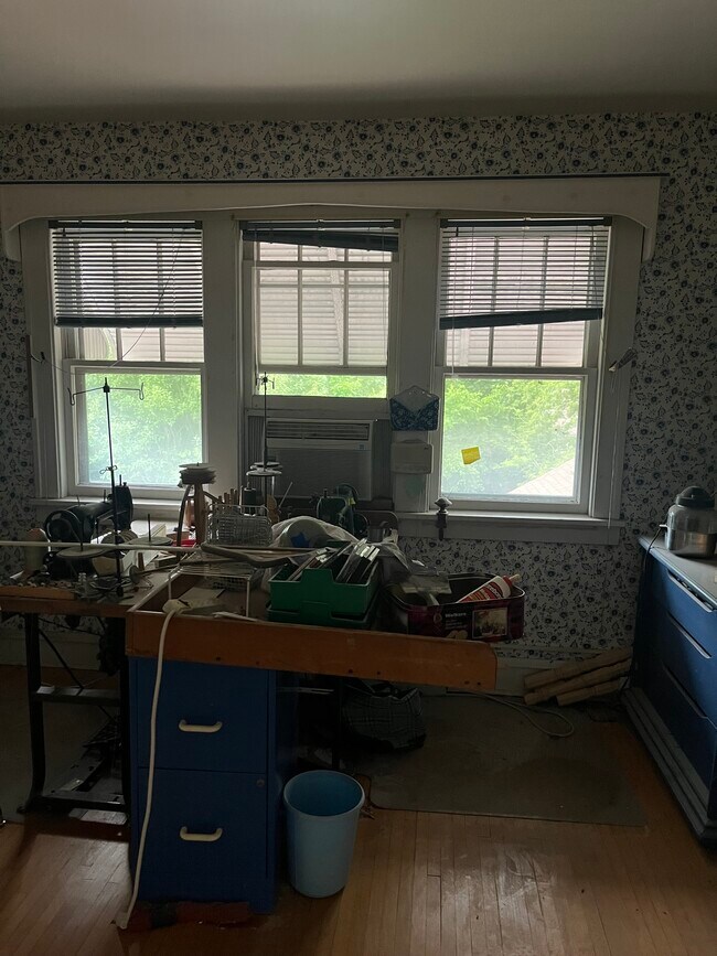 Foto del edificio - 830 Bellevue Ave