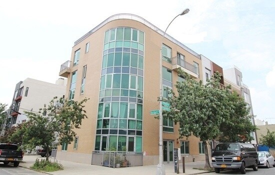 Primary Photo - 117 Kingsland Ave