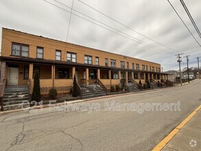 Building Photo - 121-137-137 Morgan St