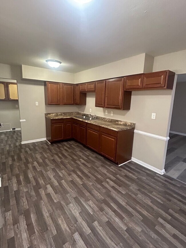 Building Photo - 3 bed 1 bath Lawrence Township