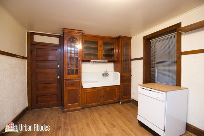 Foto del edificio - 2217 N Hoyne Ave