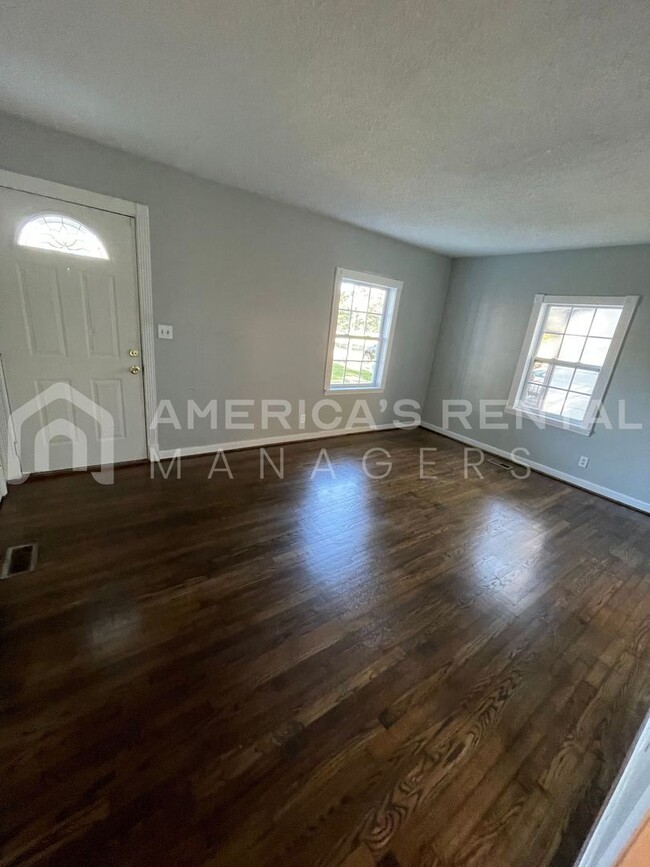 Building Photo - Home For Rent In East Lake!!! COMING SOON!