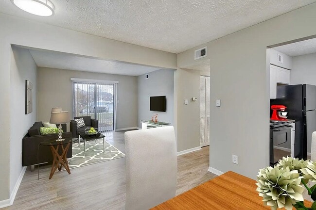 Interior Photo - English Village Apartments