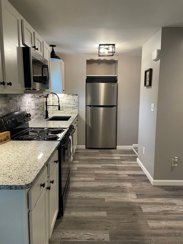 3072 Barclay Messerly Rd, Southington, OH 44470 House for Rent in