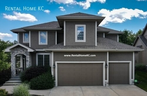 Primary Photo - Fabulous 2-story w/Fin Bsmt in Blue Valley...