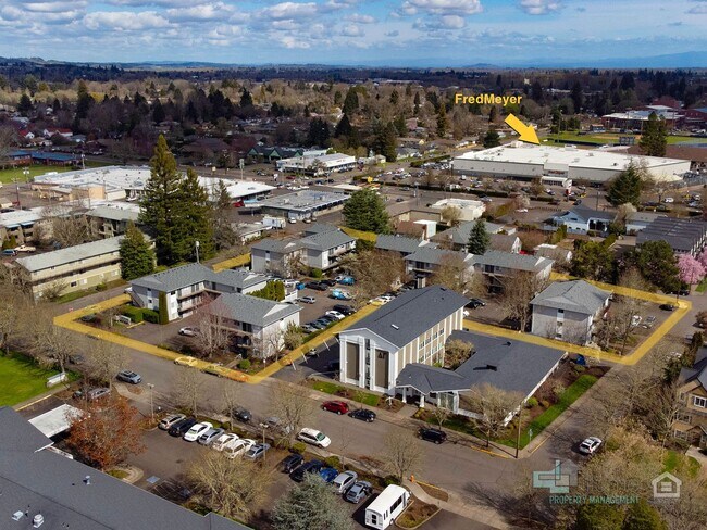 Building Photo - VALENTINE'S SPECIAL, 1-MONTH FREE RENT!