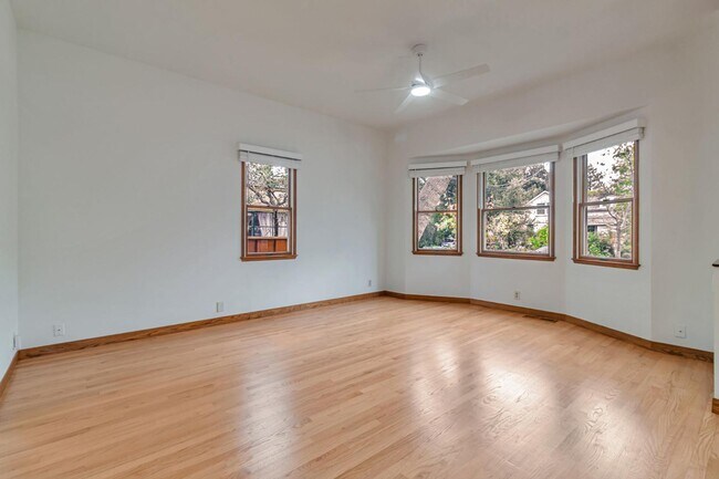 Building Photo - 2280 Hanover St