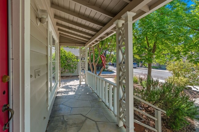 Foto del edificio - Downtown Napa 3 bed 2 bath single level home