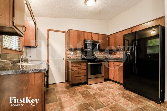 Building Photo - 6317 Watercrest Way