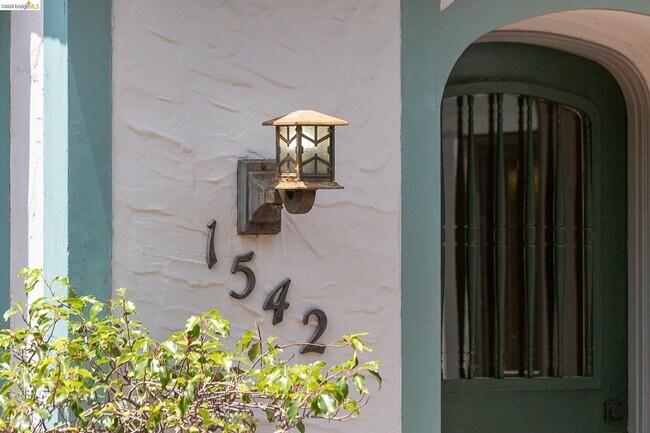Foto del edificio - 1542 Hawthorne Terrace