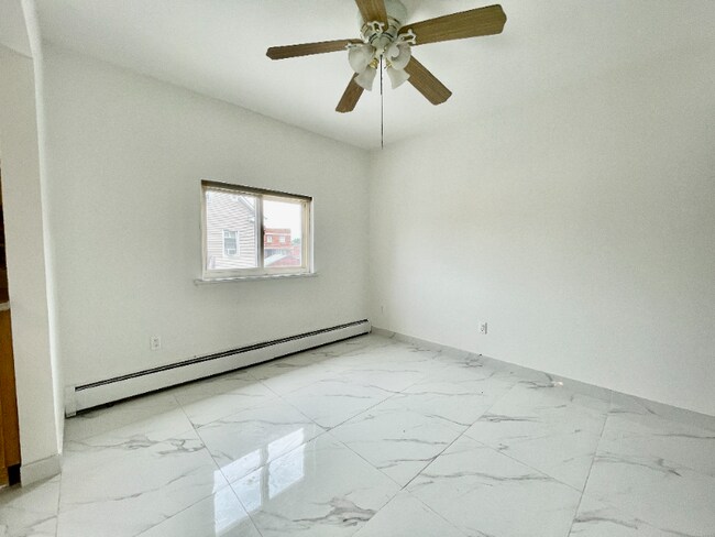 Foto del edificio - 1159 Throgmorton Ave