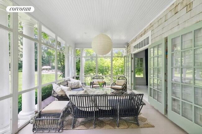 Foto del edificio - 147 Wainscott Harbor Rd