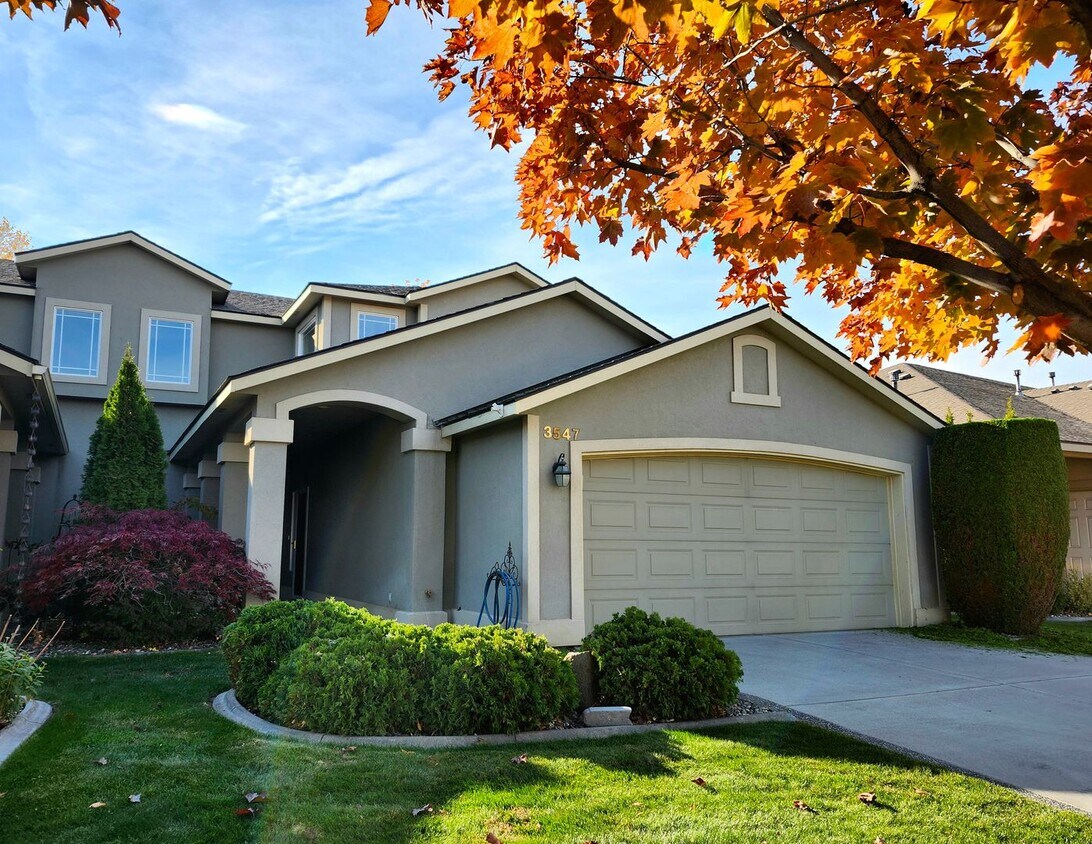 Foto principal - 3547 Waterford St