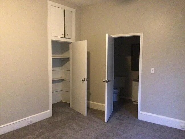 Building Photo - 9 Hemlock Dr