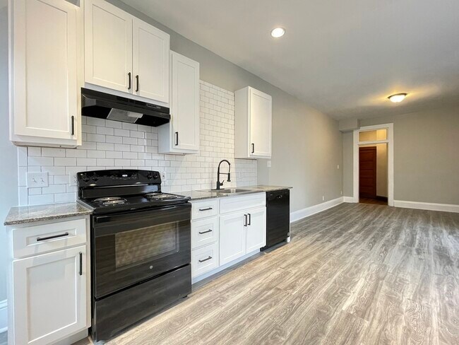 Building Photo - 3004 McNair Ave