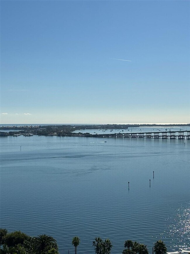 Foto del edificio - 151 SE 15th Rd