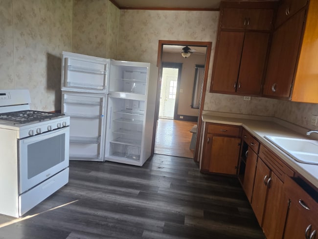 Building Photo - 12415 W Derby Pl