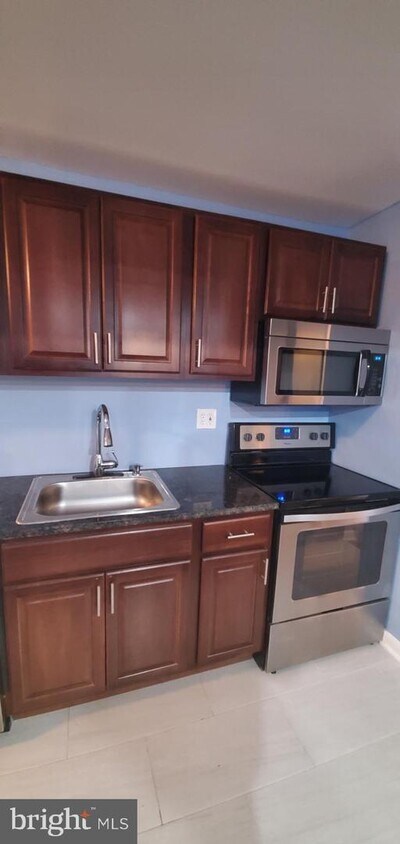 Foto principal - 3827 St Barnabas Rd