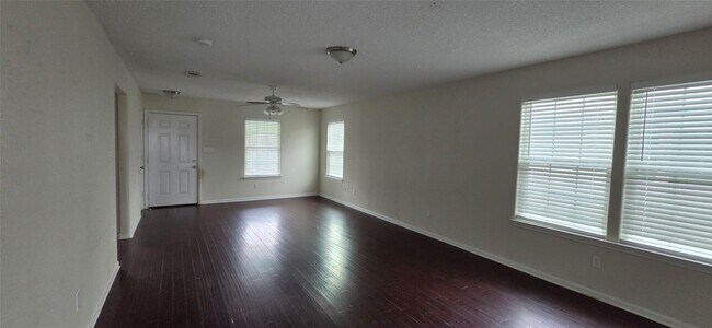 Foto del edificio - 725 E Columbus Dr