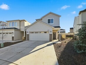 Building Photo - 2337 E Danzee Dr