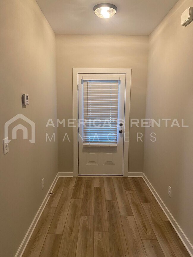 Foto del edificio - Home for Rent in Jasper, AL…. Available to...