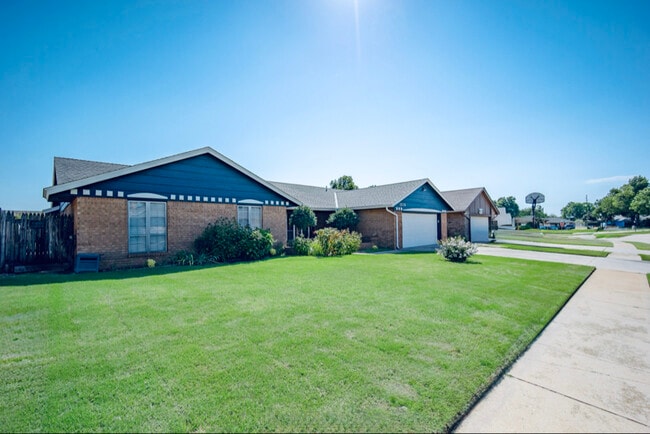 Photo - 1516 Craford Ct House