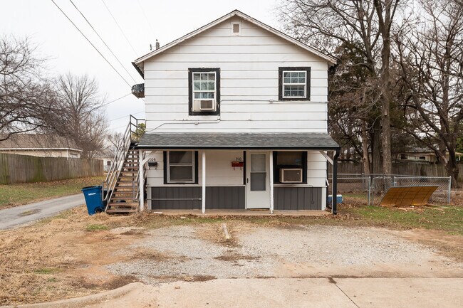 Building Photo - 910 S Adams St