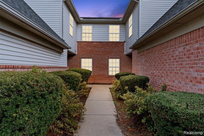 Foto del edificio - 17157 Higdon Dr