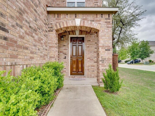 Building Photo - 9000 Pin Brush Dr