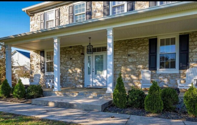 Foto del edificio - 16628 National Pike